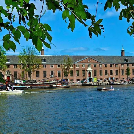 Bed & Breakfast Boutique Houseboat Johanna