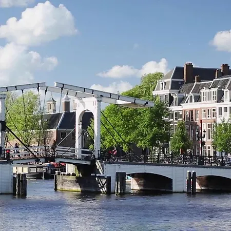 Boutique Houseboat Johanna Bed & Breakfast *